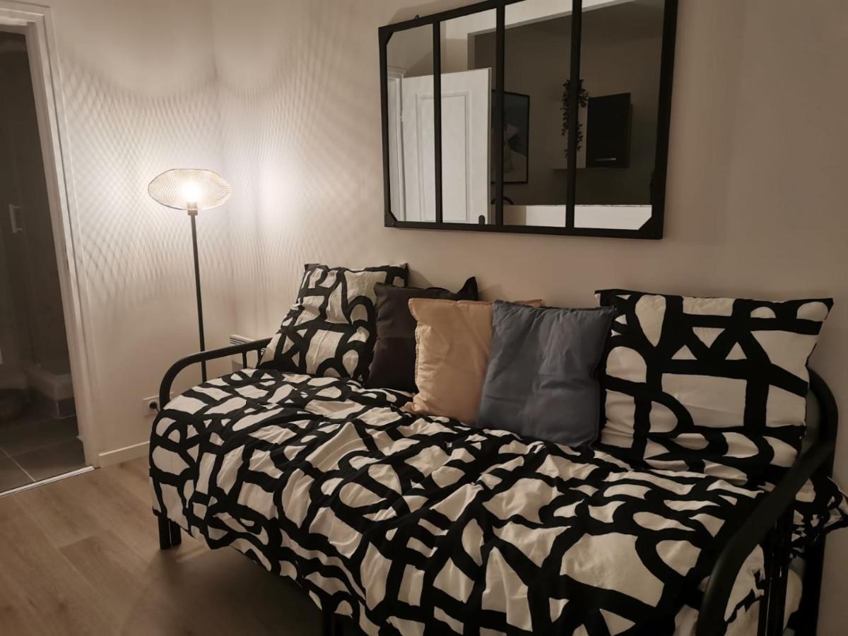 Studio Cosy Et Renove A 2 Pas Gare Reims Centre - Rue Apartment Екстериор снимка