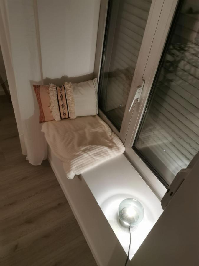 Studio Cosy Et Renove A 2 Pas Gare Reims Centre - Rue Apartment Екстериор снимка